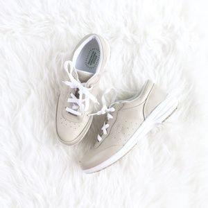Propét "Jodie" Shell Leather Walking Sneakers, 6.5